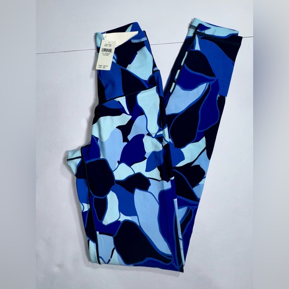 NWT OFFLINE BY AERIE hi-rise leggings in blue‎ geometric shapes - XS